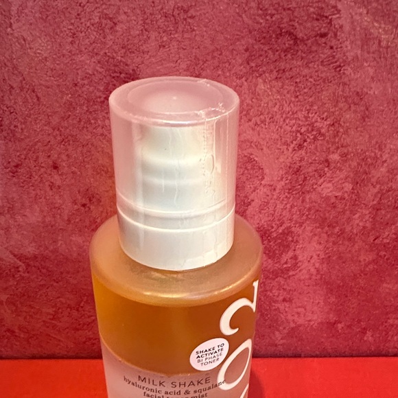 Beekman 1802 Milk Shake Facial Toner with Gold Hue - Picture 2 of 4